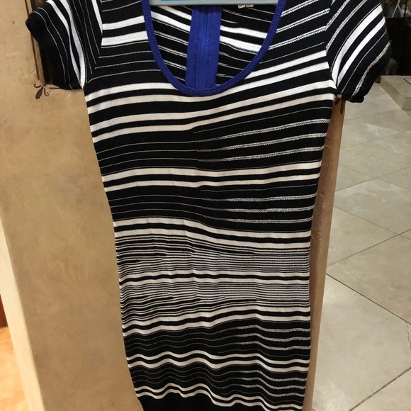 Nicole Miller Dresses & Skirts - 3 🔴 dots= $25 SALE  Nicole Miller Petite Dress